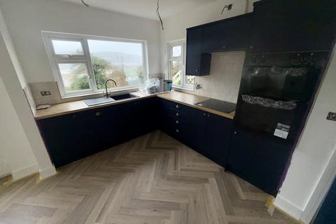 3 bedroom detached house for sale, Brynglas Road, Llanbadarn Fawr SY23