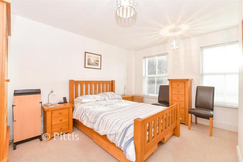 2 bedroom ground floor flat for sale, Gate Lane, Freshwater, Isle of Wight