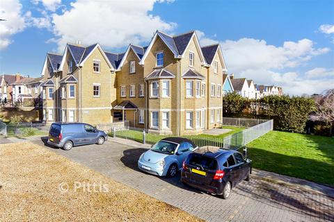 2 bedroom ground floor flat for sale, Hazelhurst, Freshwater PO40