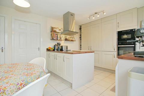 3 bedroom house for sale, Palmer Green, Farsley, LS28 5FW