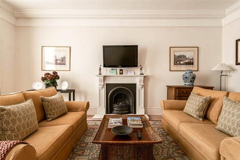 2 bedroom apartment for sale, Roland Gardens, South Kensington, SW7