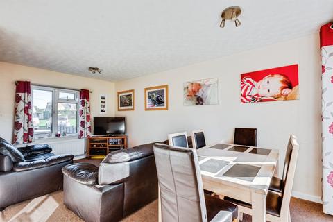 undefined, Fox Close, Bampton