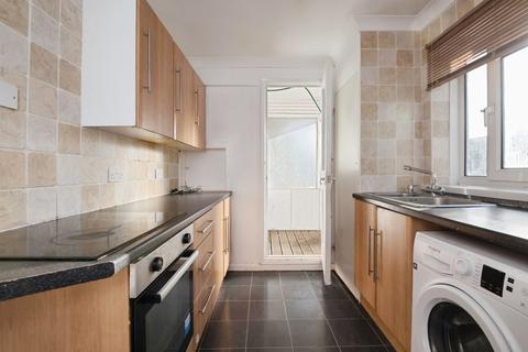 2 bedroom flat for sale, Linford Crescent, Southampton