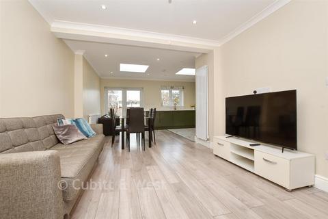 undefined, Cardinal Avenue, Morden SM4