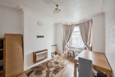 3 bedroom terraced house for sale, Carr House Road, Hyde Park, Doncaster