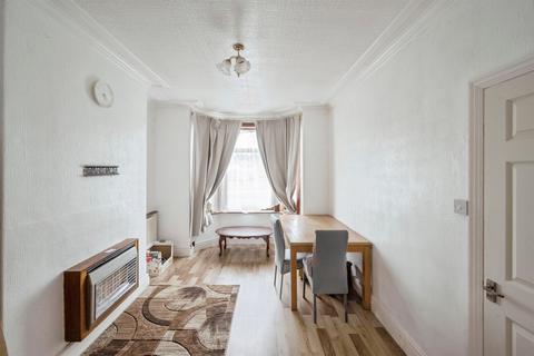 3 bedroom terraced house for sale, Carr House Road, Hyde Park, Doncaster