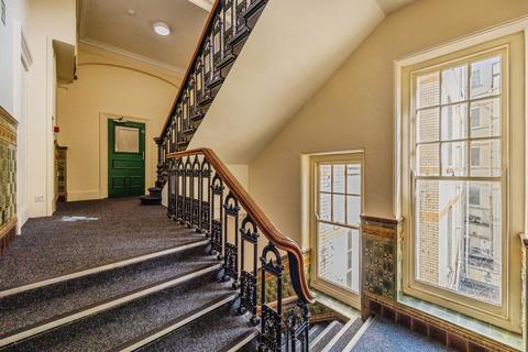 3 bedroom flat for sale, Lord Montgomery Way, Portsmouth