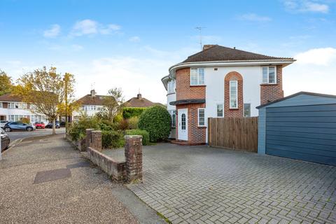 Curzon Avenue, Horsham
