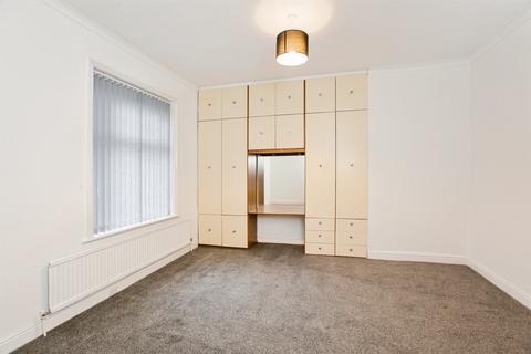 2 bedroom terraced house for sale, Clevedon Place, Halifax