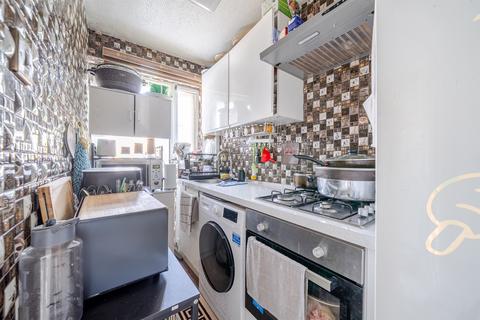 1 bedroom ground floor flat for sale, Hastings Close, Barnet