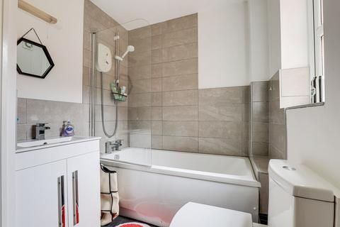 2 bedroom flat for sale, Stanhope Avenue, Nottingham NG5