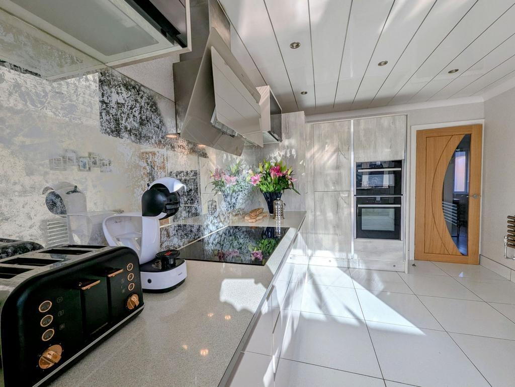 Kitchen/Utility