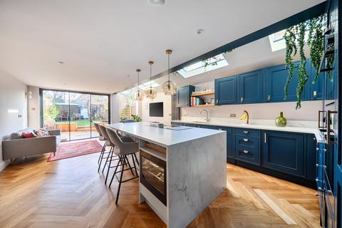 undefined, Bloomfield Road, Kingston Upon Thames, KT1