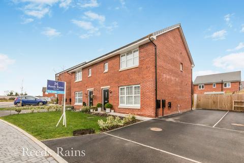 3 bedroom semi-detached house for sale - Shetland Drive, Cheshire CW12