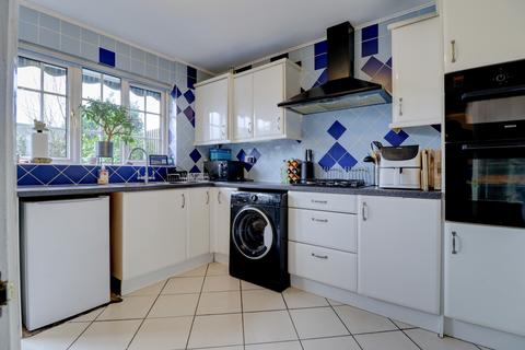 3 bedroom end of terrace house for sale, Elder Way, High Wycombe HP15