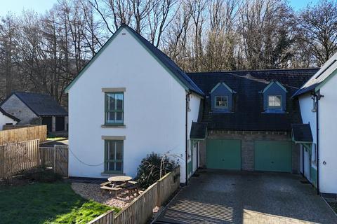The Oaks, Llangattock, NP8