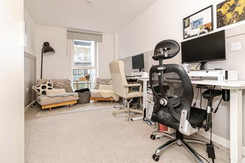 2 bedroom apartment for sale, Ottinger Close, Salford M50