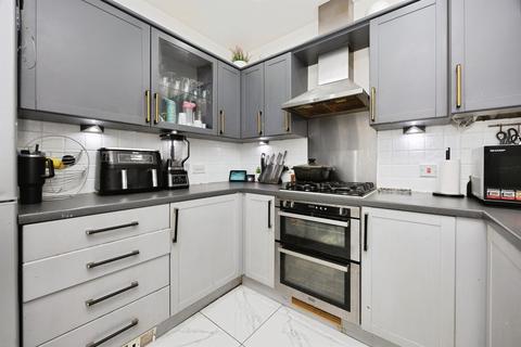 3 bedroom end of terrace house for sale, Richborough Way, Kingsnorth, Ashford