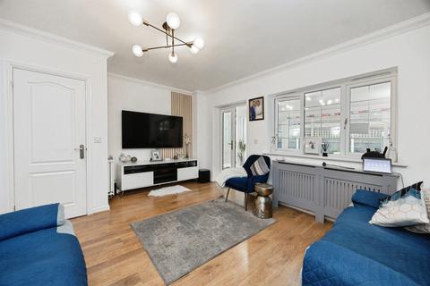 3 bedroom end of terrace house for sale, Richborough Way, Kingsnorth, Ashford