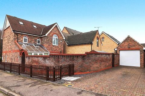 5 bedroom detached house for sale, Lomond Way, Great Ashby, Stevenage, Herts, SG1