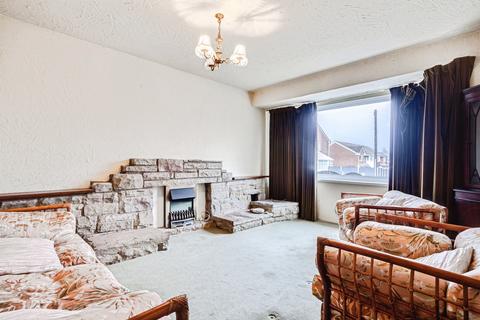 3 bedroom semi-detached house for sale, Greatfield Drive, Ossett