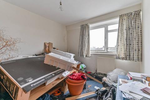 undefined, Grand Drive, Morden Park, London, SW20