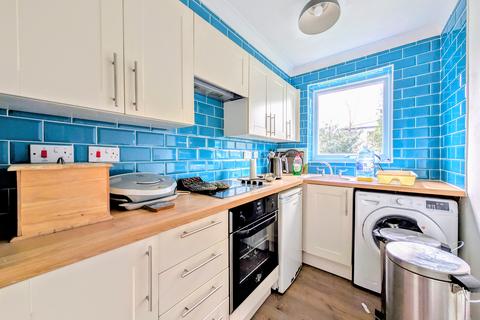 1 bedroom ground floor flat for sale, Winchester Road, Worthing