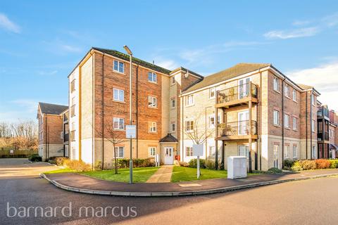 Winter Close, Epsom