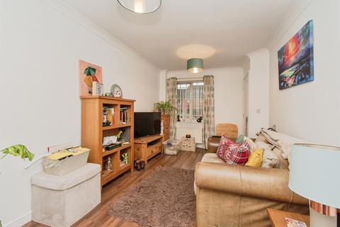 3 bedroom townhouse for sale, Malthouse Close, Castleford