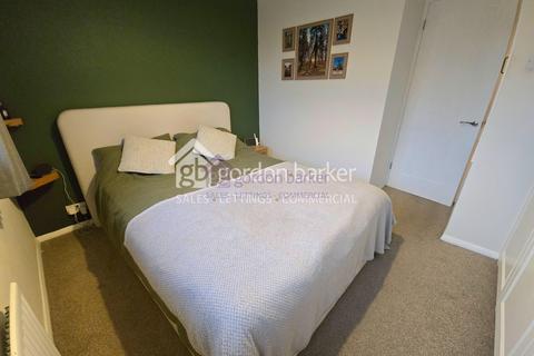 2 bedroom terraced house for sale, Victoria Gardens, Ringwood, Hampshire
