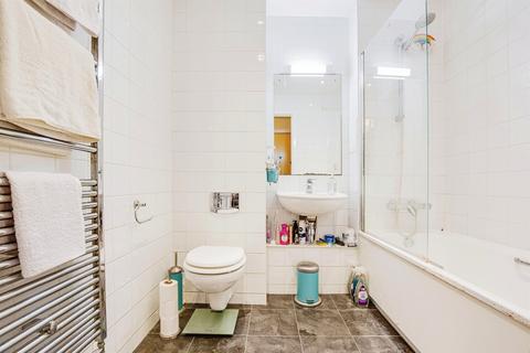 1 bedroom flat for sale, Headstone Drive, Harrow