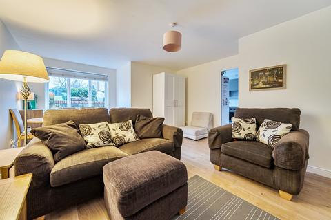 2 bedroom flat for sale, Kirkland Drive, Enfield