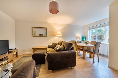 2 bedroom flat for sale, Kirkland Drive, Enfield