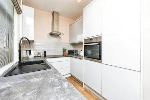 2 bedroom terraced house for sale, Victoria Road, Morley, Leeds