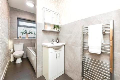 2 bedroom terraced house for sale, Victoria Road, Morley, Leeds