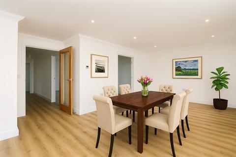 undefined, Roundhouse Way, Yaxham, Dereham