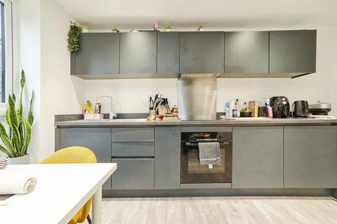 2 bedroom semi-detached house for sale, Copper Beech Court, Leeds