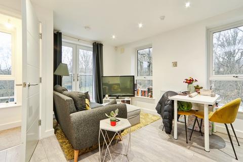 2 bedroom semi-detached house for sale, Copper Beech Court, Leeds