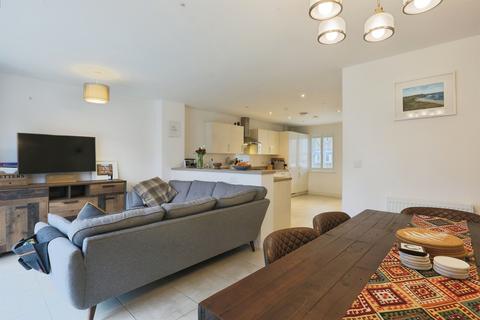 4 bedroom semi-detached house for sale, Pioneer Way, Bicester