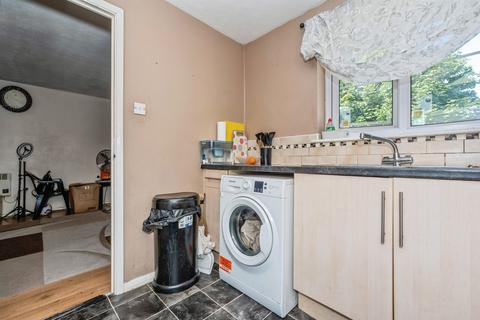 2 bedroom flat for sale, Conway Gardens, Grays