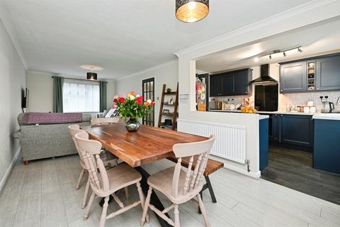 3 bedroom semi-detached house for sale, Beaumont Way, King's Lynn