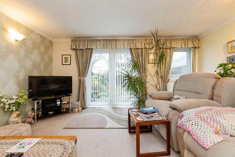 undefined, Canterbury Way, Stevenage