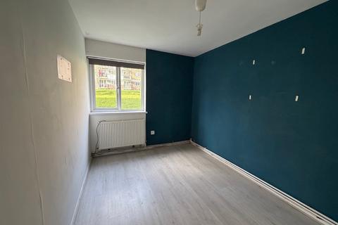 2 bedroom flat for sale, Tildesley Road, London