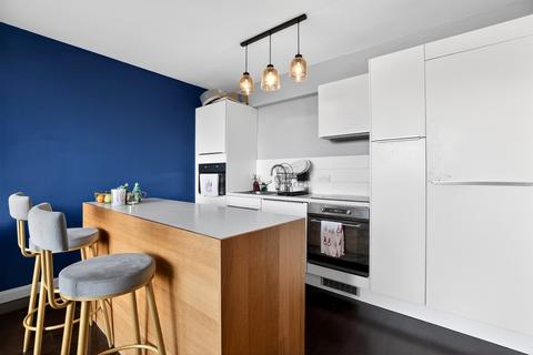 1 bedroom apartment for sale, Putney Hill, London