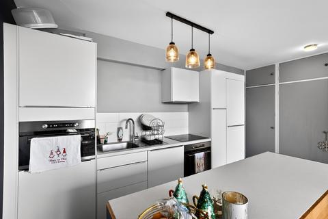 1 bedroom apartment for sale, Putney Hill, London