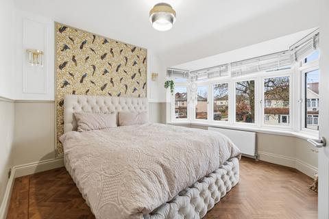 3 bedroom end of terrace house for sale, Henley Avenue, Cheam, SM3