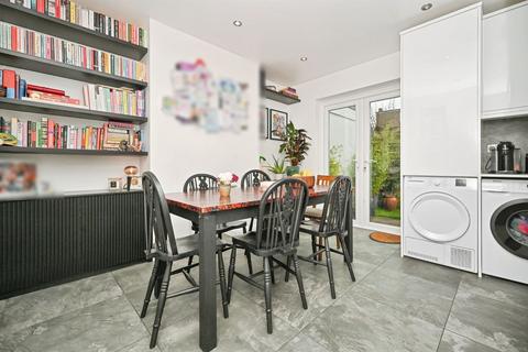 3 bedroom semi-detached house for sale, Springfield, Bushey Heath, Bushey