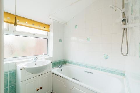 2 bedroom terraced house to rent, Hambrook Road, Gosport, Hampshire, PO12