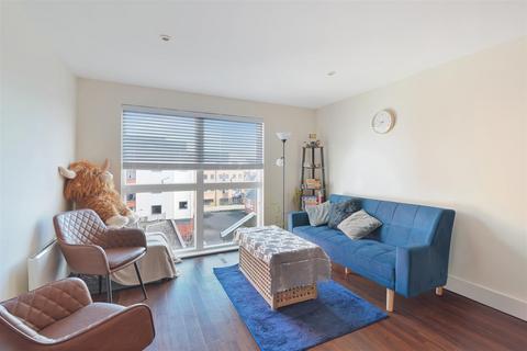 1 bedroom flat for sale, Capitol Square, Epsom KT17