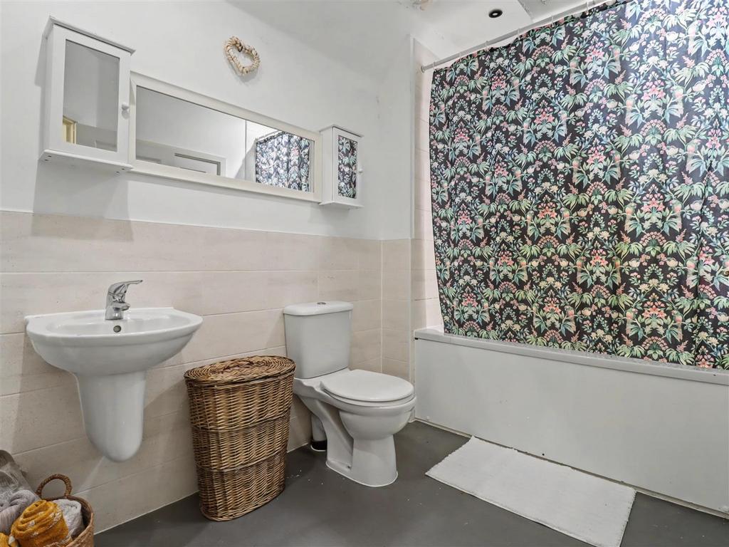 Family bathroom